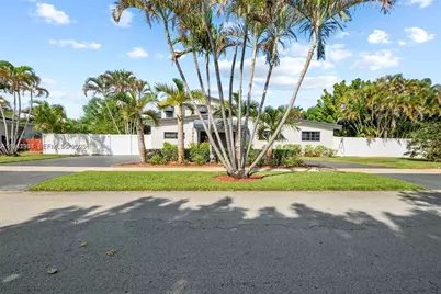 1841 NE 196th Ter, Miami, FL 33179 - Photo 2