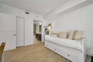 488 NE 18th St, Miami, FL 33132 - Photo 18