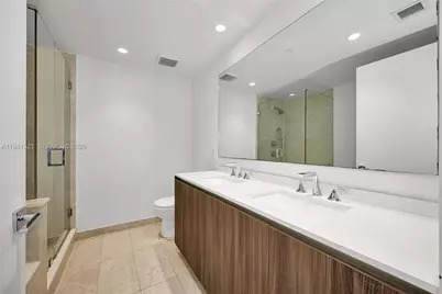 488 NE 18th St #1111, Miami, FL 33132 - Photo 14