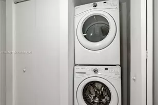 488 NE 18th St, Miami, FL 33132 - Photo 22