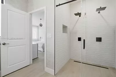 4250 NW 83rd Ave, Doral, FL 33166 - Photo 32