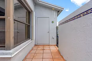 6476 SW 152nd Cir Pl, Miami, FL 33193 - Photo 30