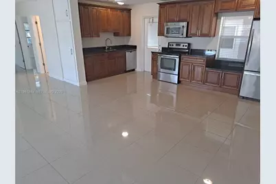 335 SW 18th Ave #Main, Fort Lauderdale, FL 33312 - Photo 4