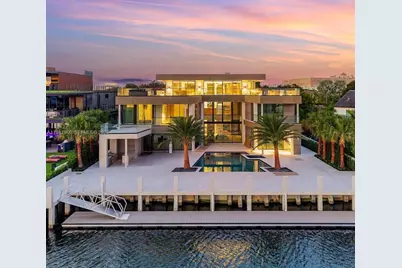 725 Middle River Dr, Fort Lauderdale, FL 33304 - Photo 2