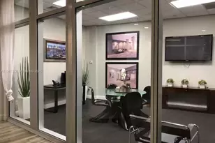 1750 N Bayshore Dr, Miami, FL 33132 - Photo 30