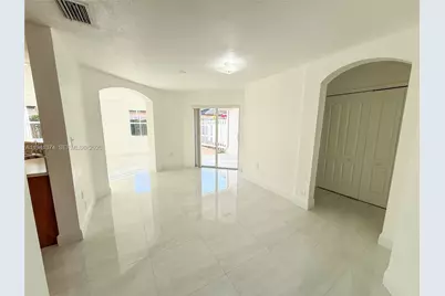 16462 SW 48th Ter, Miami, FL 33185 - Photo 4