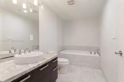 244 Biscayne Blvd #2107, Miami, FL 33132 - Photo 10