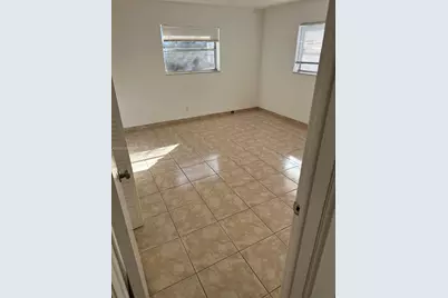 400 SE 3rd Ave #107, Hallandale Beach, FL 33009 - Photo 8