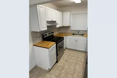 400 SE 3rd Ave #107, Hallandale Beach, FL 33009 - Photo 2