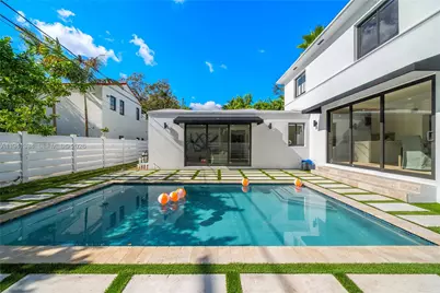 600 NE 57th St, Miami, FL 33137 - Photo 34