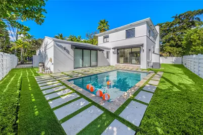 600 NE 57th St, Miami, FL 33137 - Photo 2