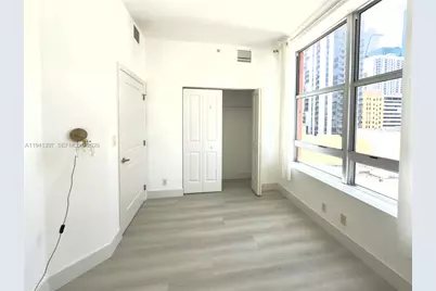 111 E Flagler St #805, Miami, FL 33131 - Photo 18