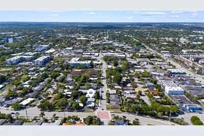 1464 NE 24th St, Wilton Manors, FL 33305 - Photo 22