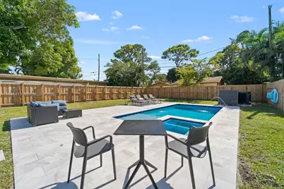 1464 NE 24th St, Wilton Manors, FL 33305 - Photo 1