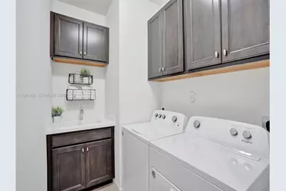 2343 Rollingwood Ct, Oakland Park, FL 33309 - Photo 22