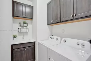 2343 Rollingwood Ct, Oakland Park, FL 33309 - Photo 22