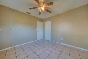 12220 NE Miami Pl, North Miami, FL 33161 - Photo 18