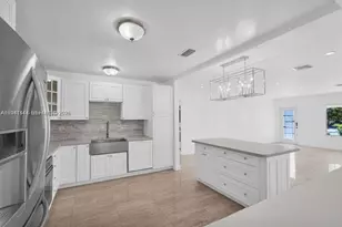 937 N North Lake Dr, Hollywood, FL 33019 - Photo 8