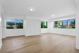 937 N North Lake Dr, Hollywood, FL 33019 - Photo 2