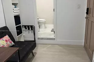 582 E 18th St, Hialeah, FL 33013 - Photo 4