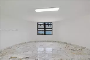 1800 NE 114th St, Miami, FL 33181 - Photo 26