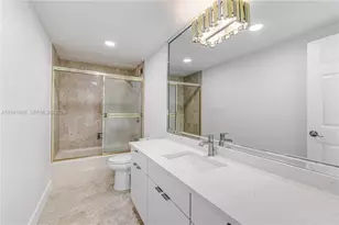 1800 NE 114th St, Miami, FL 33181 - Photo 34