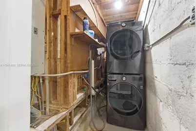 541 NE 105th St, Miami Shores, FL 33138 - Photo 34