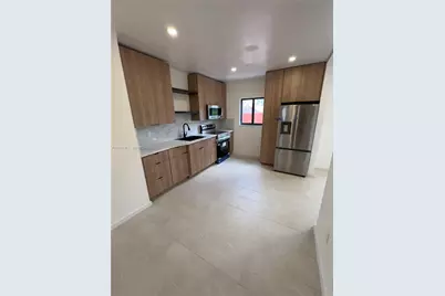 418 NW 9th Ave, Miami, FL 33128 - Photo 18