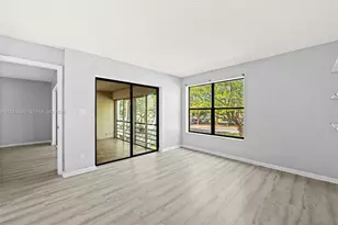 2302 S Cypress Bend Dr, Pompano Beach, FL 33069 - Photo 14