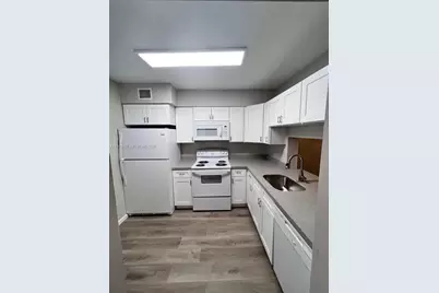 403 Gardens Dr #201, Pompano Beach, FL 33069 - Photo 6