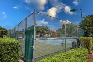 403 Gardens Dr, Pompano Beach, FL 33069 - Photo 20