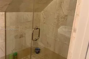 329 W 28th St, Miami Beach, FL 33140 - Photo 18