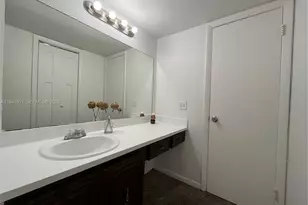 492 NW 165th St Rd, Miami, FL 33169 - Photo 10