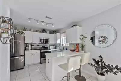 16256 SW 97th St, Miami, FL 33196 - Photo 8