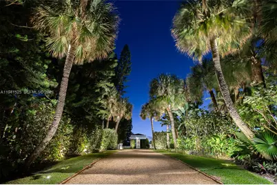 21 S Beach Rd, Jupiter Island, FL 33455 - Photo 2