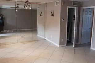 421 NE 1st St, Hallandale Beach, FL 33009 - Photo 4