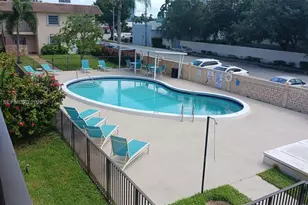 421 NE 1st St, Hallandale Beach, FL 33009 - Photo 12