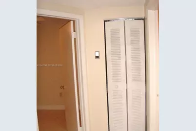 5290 W 21st Ct #405, Hialeah, FL 33016 - Photo 6