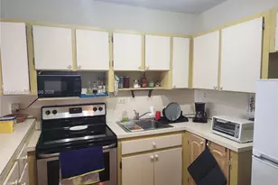 8990 SW 24th St, Miami, FL 33165 - Photo 6