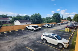 8990 SW 24th St, Miami, FL 33165 - Photo 16