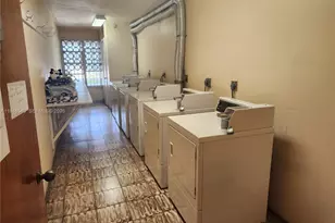 8990 SW 24th St, Miami, FL 33165 - Photo 18