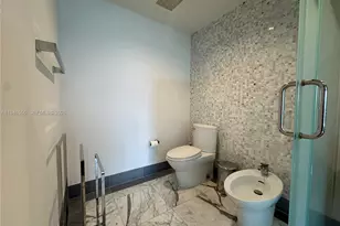 200 Biscayne Blvd Way, Miami, FL 33131 - Photo 8