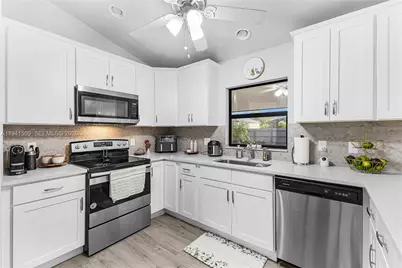 500 NW 5 Th St, Cape Coral, FL 33993 - Photo 8