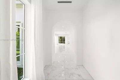 315 Santander Ave #311, Coral Gables, FL 33134 - Photo 6