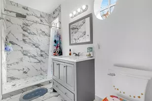 8423 NW 138th Terrace, Miami Lakes, FL 33016 - Photo 16