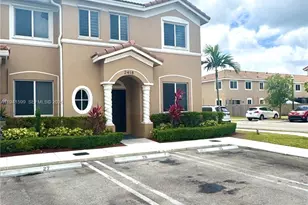 2418 SE 10th Ct, Homestead, FL 33035 - Photo 10