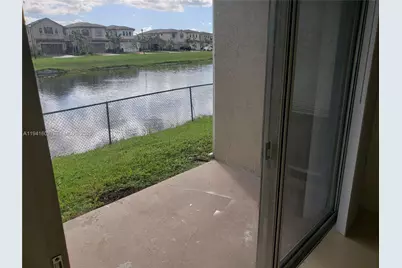 461 SW 113th Way #461, Pembroke Pines, FL 33025 - Photo 8