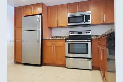 461 SW 113th Way #461, Pembroke Pines, FL 33025 - Photo 4