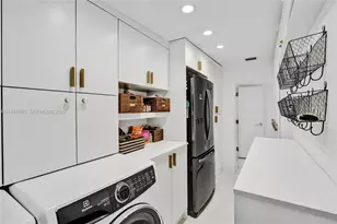 19130 NE 21st Ave, North Miami Beach, FL 33179 - Photo 54