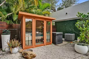 19130 NE 21st Ave, North Miami Beach, FL 33179 - Photo 76